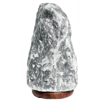 Šedá solná lampa s dřevěným stojanem
