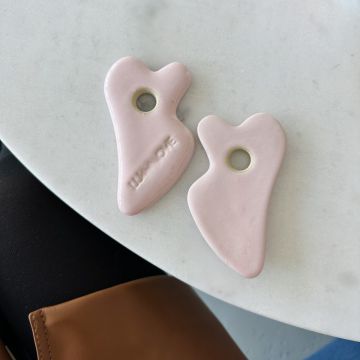 Keramický masážní přístroj Gua Sha - Lullalove Pink