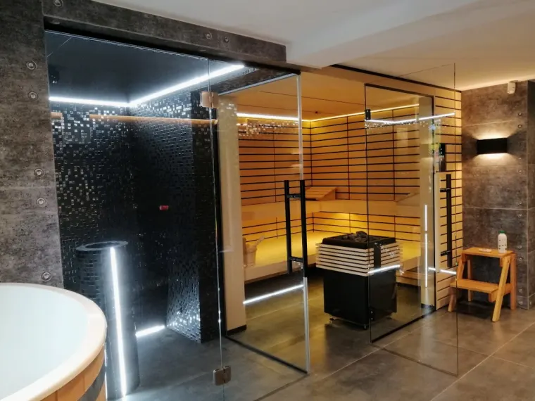 Dřevěná zahradní sauna - Jak vybrat dřevo a vybavení do sauny