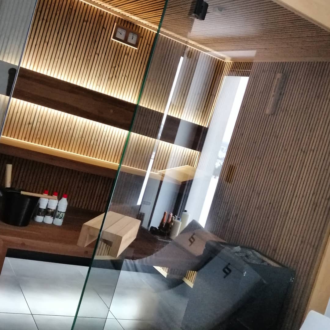 Sauna se čtyřhranným smrkovým profilem Sauna se čtyřhranným smrkovým profilem